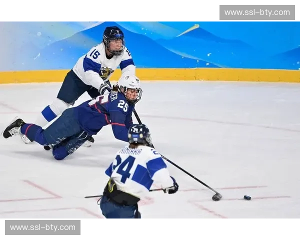 女子冰球半决赛对阵出炉 美加争霸格局恐将再度上演 女子冰球半决赛对阵出炉 美加争霸格局恐将再度上演